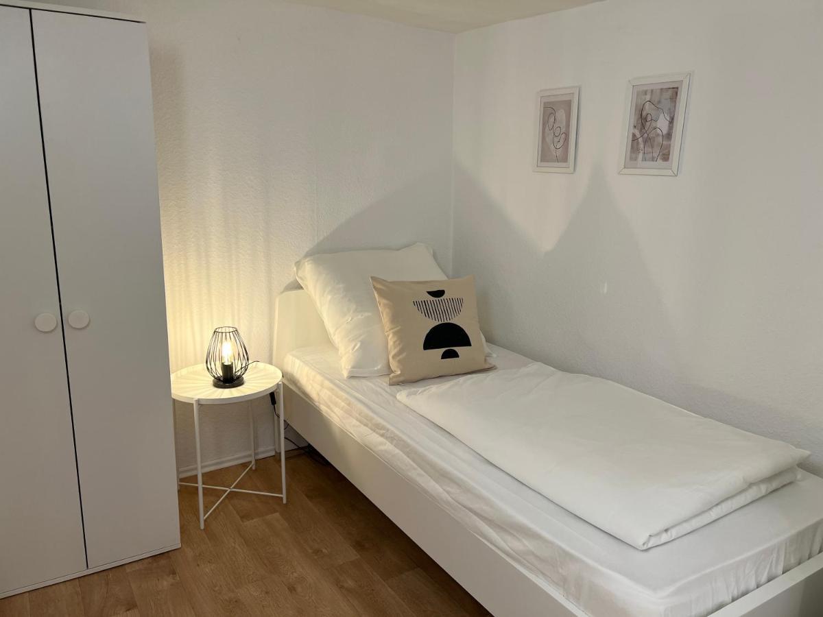 Modernes Haus Fuer 7 Gaeste 90M2 Tv Netflix Wlan Momlingen Exterior photo